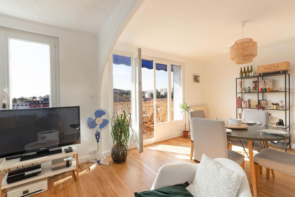 Cabana & Grand Appartement Cosy - Parking & Balcon Villefranche-sur-Saône Exterior foto